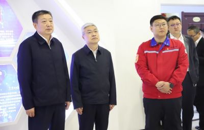 黑龙江省委副秘书长王辉莅临6731顶级游戏参观调研